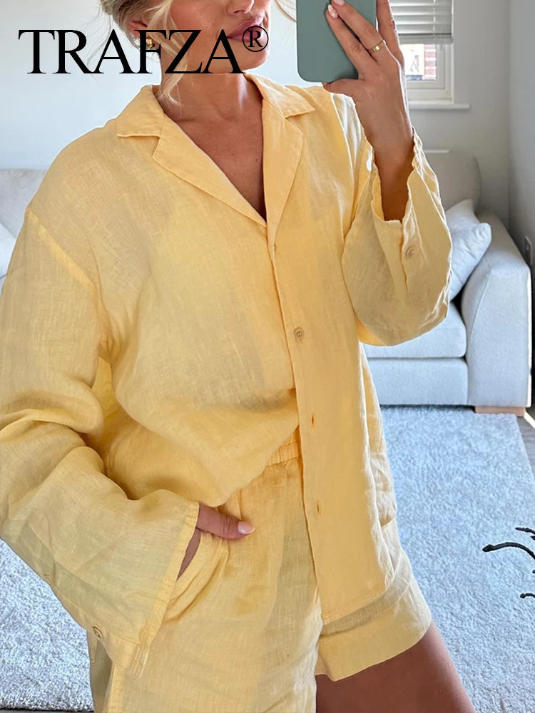 Casual Women Linen Summer Set.