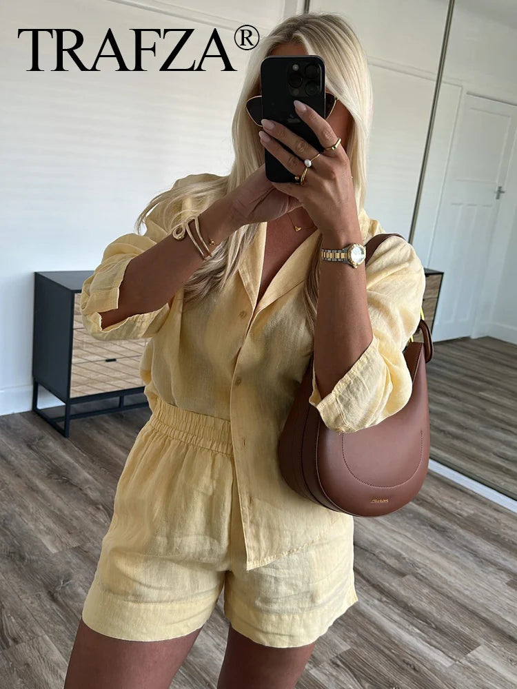 Casual Women Linen Summer Set.