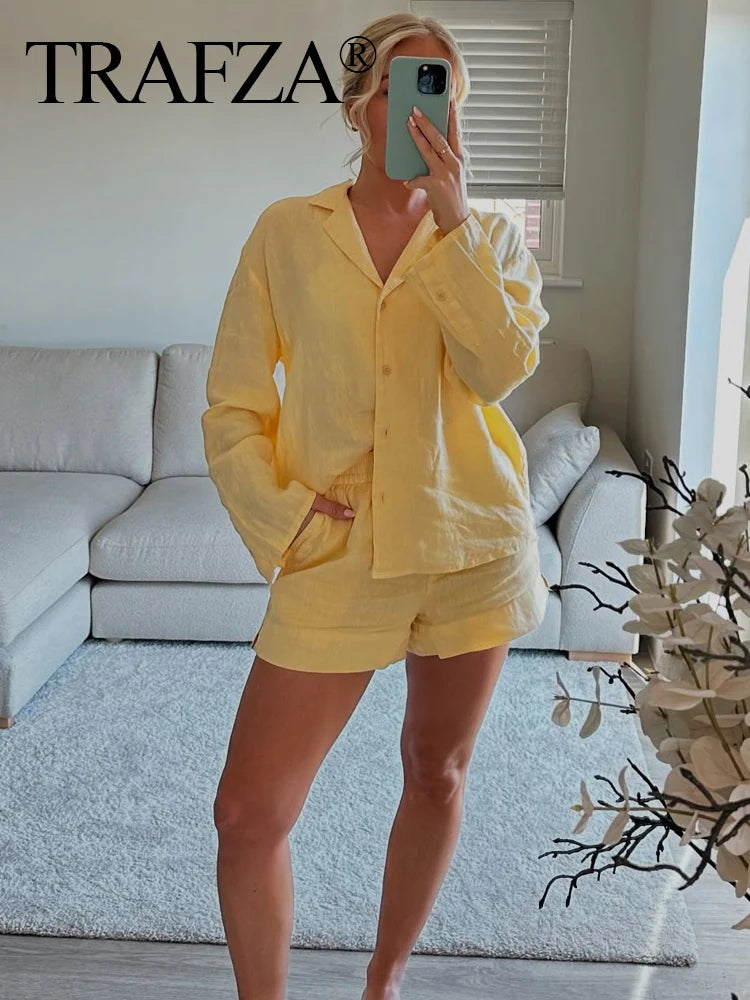 Casual Women Linen Summer Set.